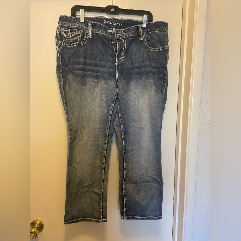 Maurice’s dark wash long capris size 18